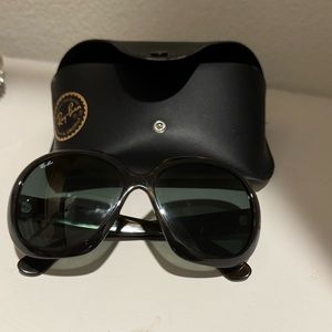 Ray ban